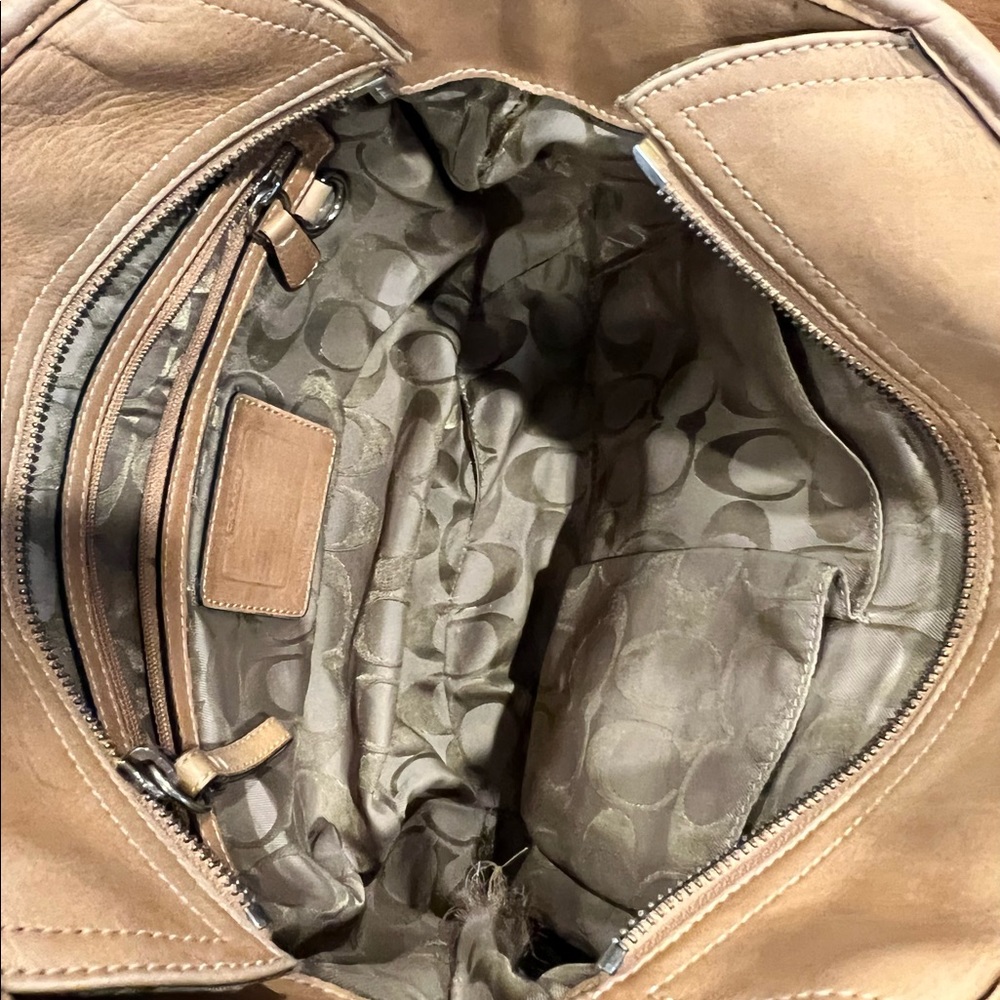 COACH 9544 SOHO BRITISH TAN LEATHER M SHOULDER HOBO - Picture 3 of 9